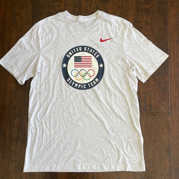 The Nike Tee Dri-Fit 🇺🇸 - Picture 1 of 3